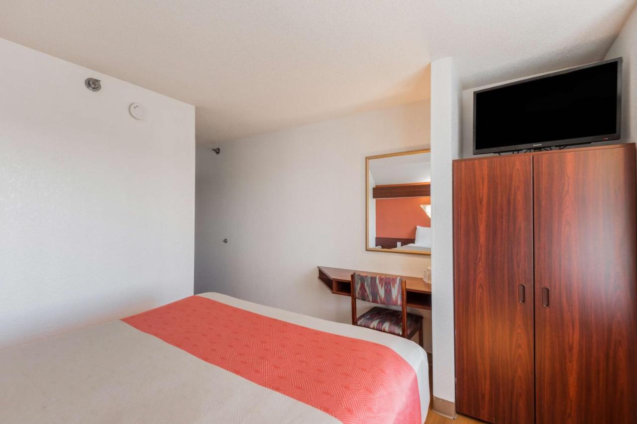 Motel 6-Olathe, Ks Eksteriør billede
