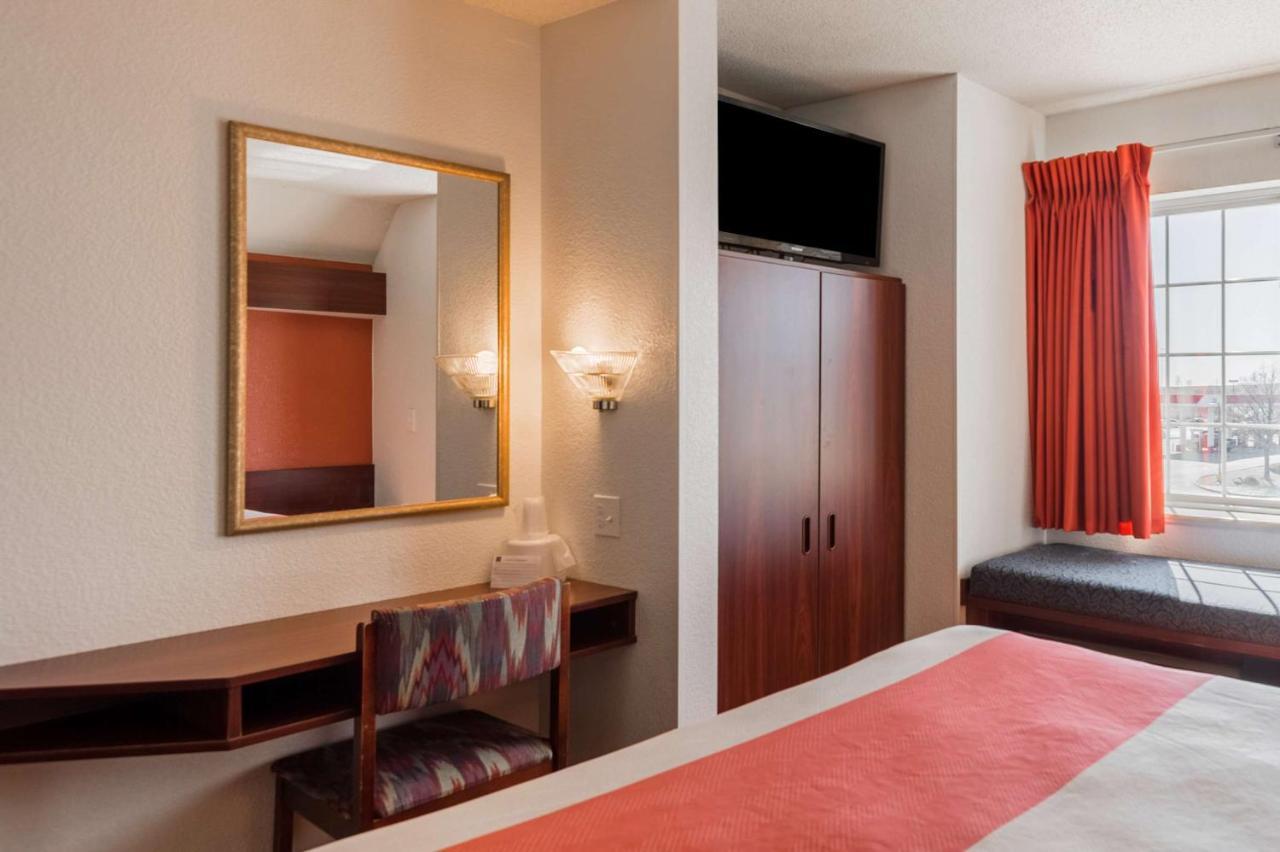 Motel 6-Olathe, Ks Eksteriør billede