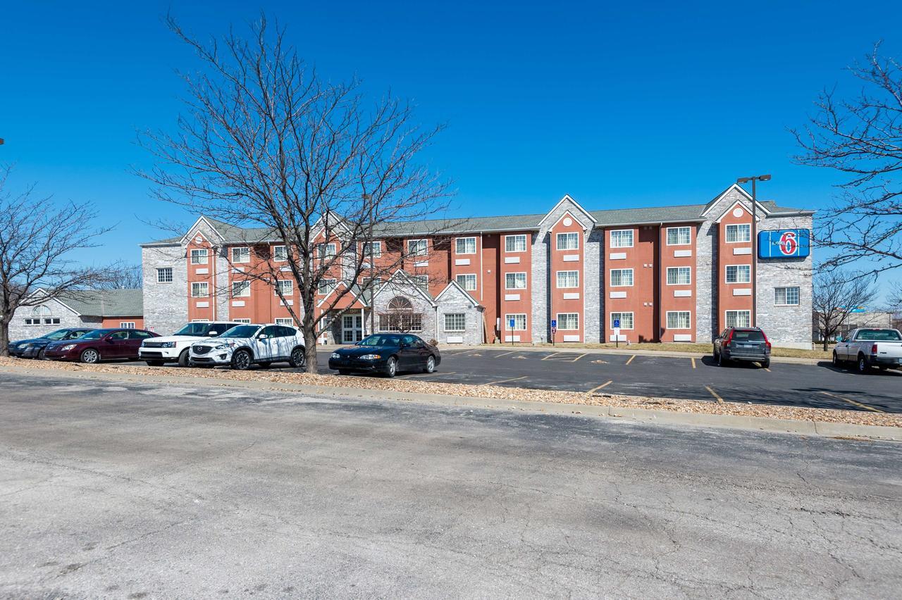 Motel 6-Olathe, Ks Eksteriør billede