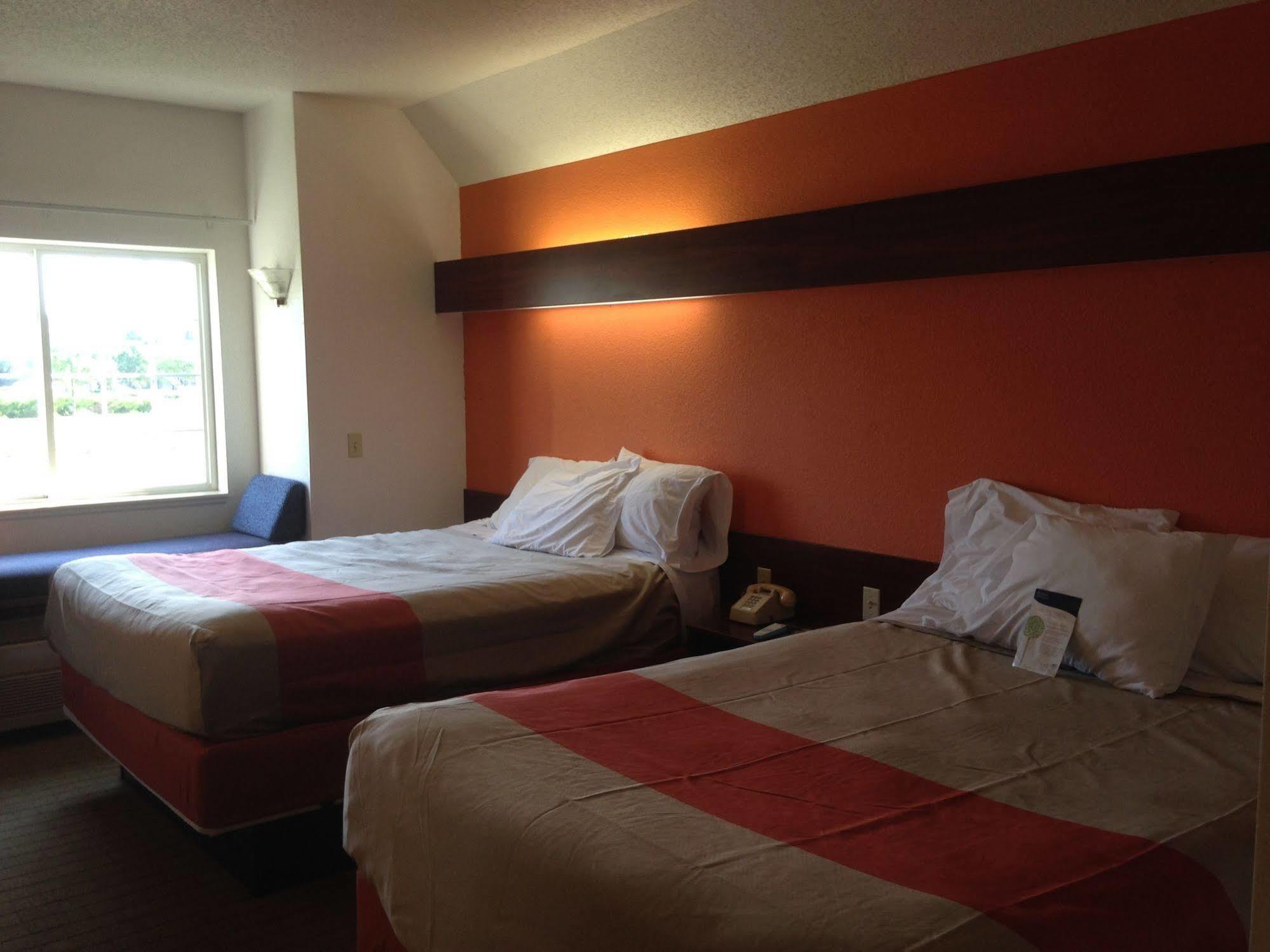 Motel 6-Olathe, Ks Eksteriør billede