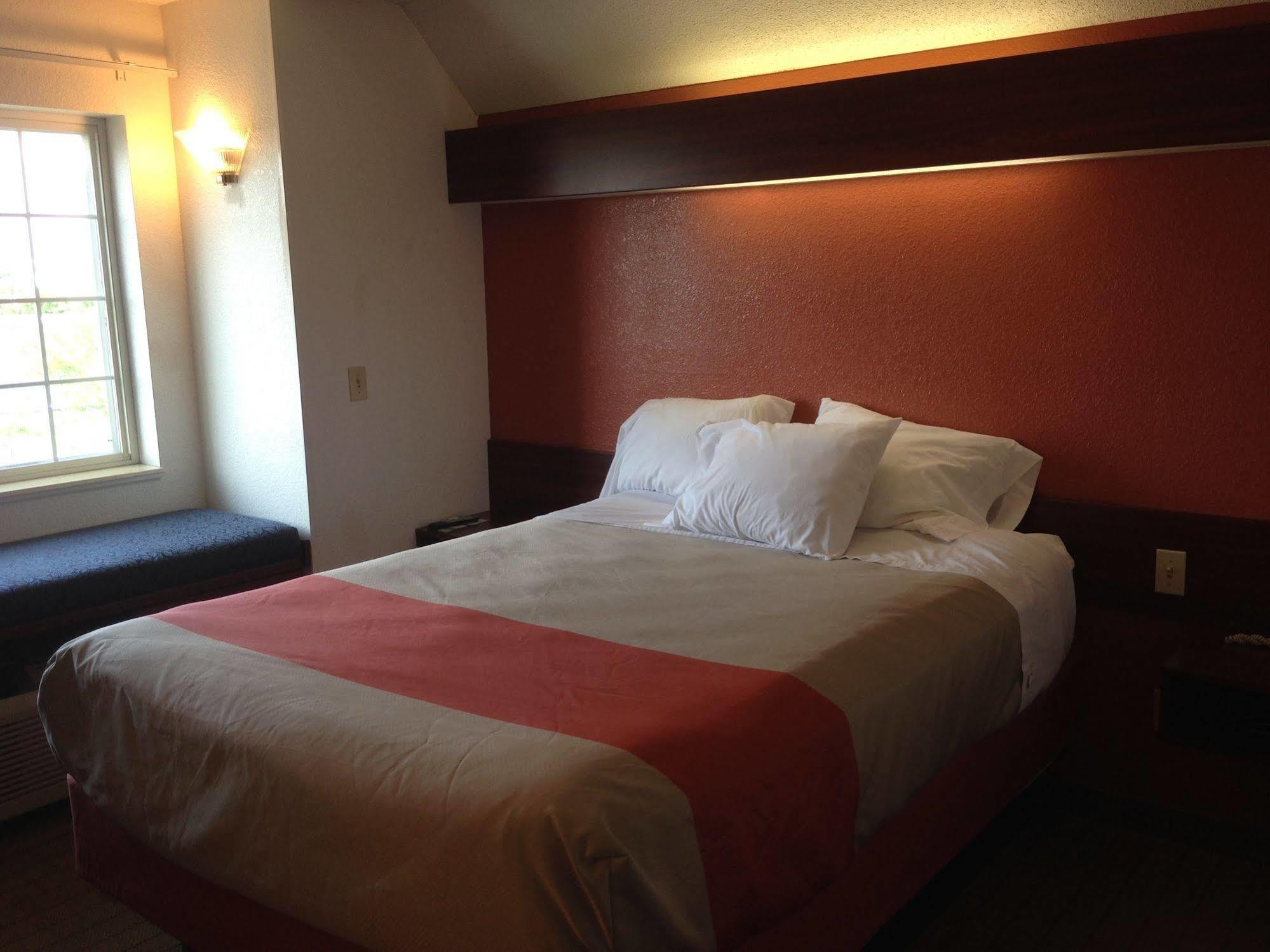 Motel 6-Olathe, Ks Eksteriør billede